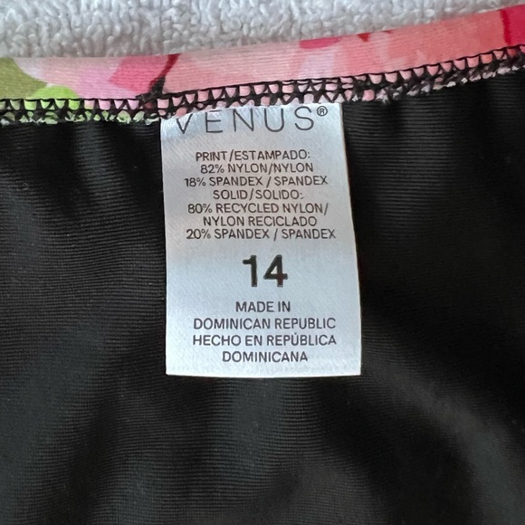 Brand New Venus One Piece Color Block Swimsuit, size 14 - Picture 4 of 4